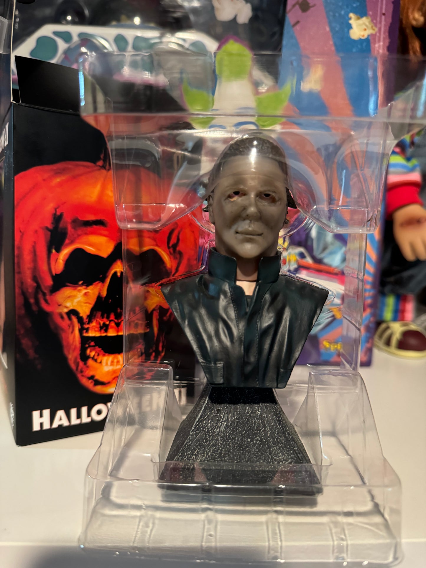 Michael Myers trick-or-treat studio mini bust